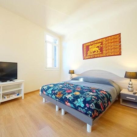 Ca' Circus 4 Rooms Wi-Fi Fibre Velence Kültér fotó